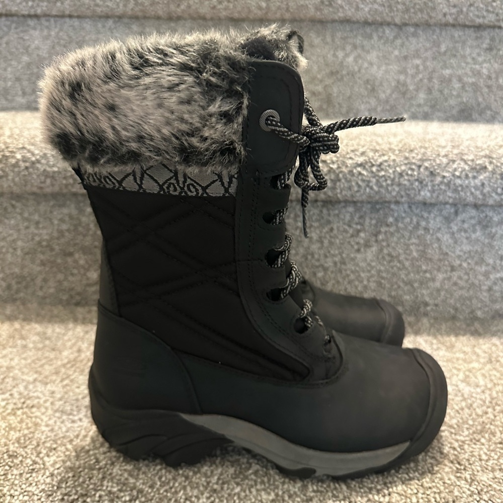 Keen Hoodoo Boots Women’s/Youth Size 5